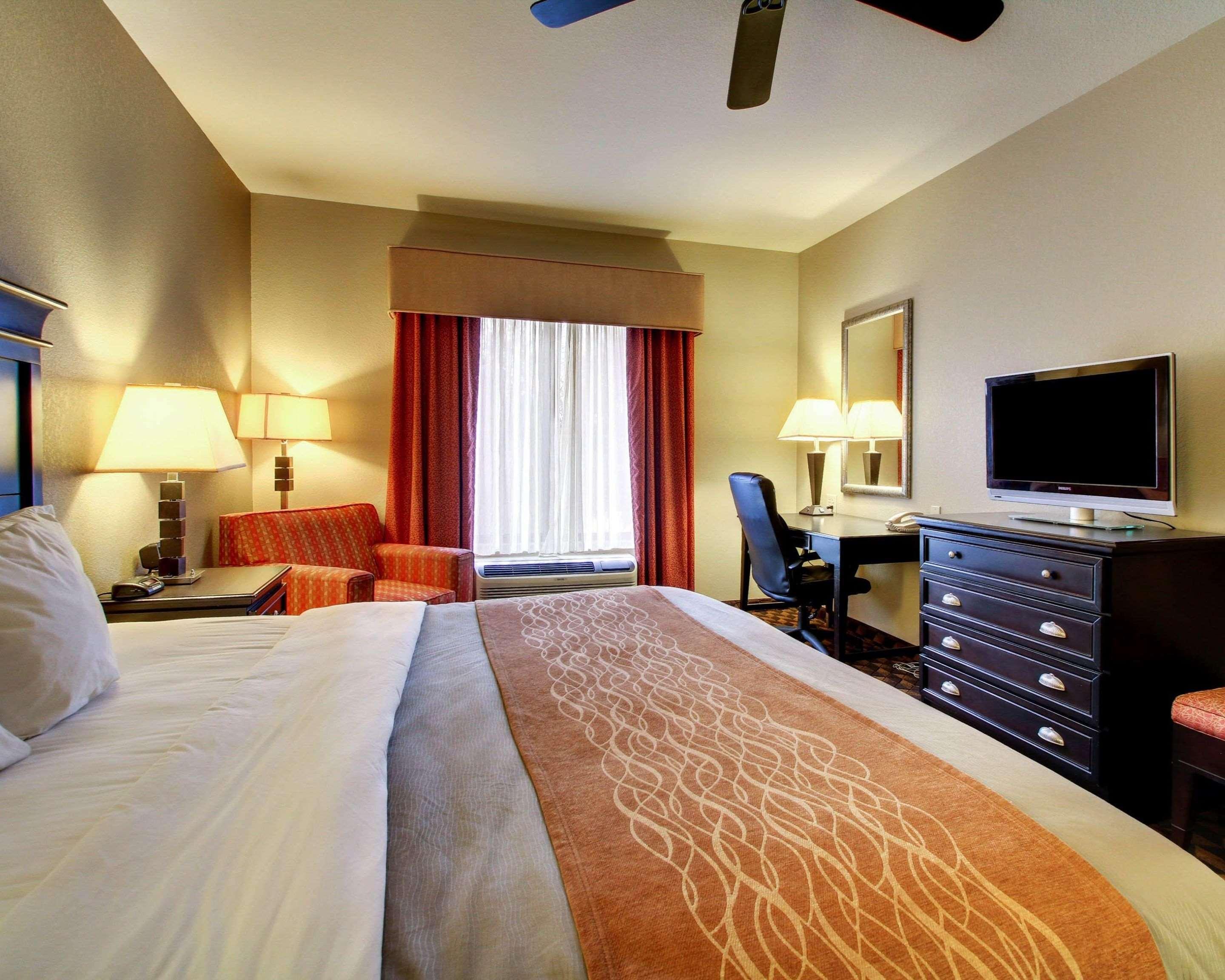 Comfort Inn & Suites Clinton Ngoại thất bức ảnh