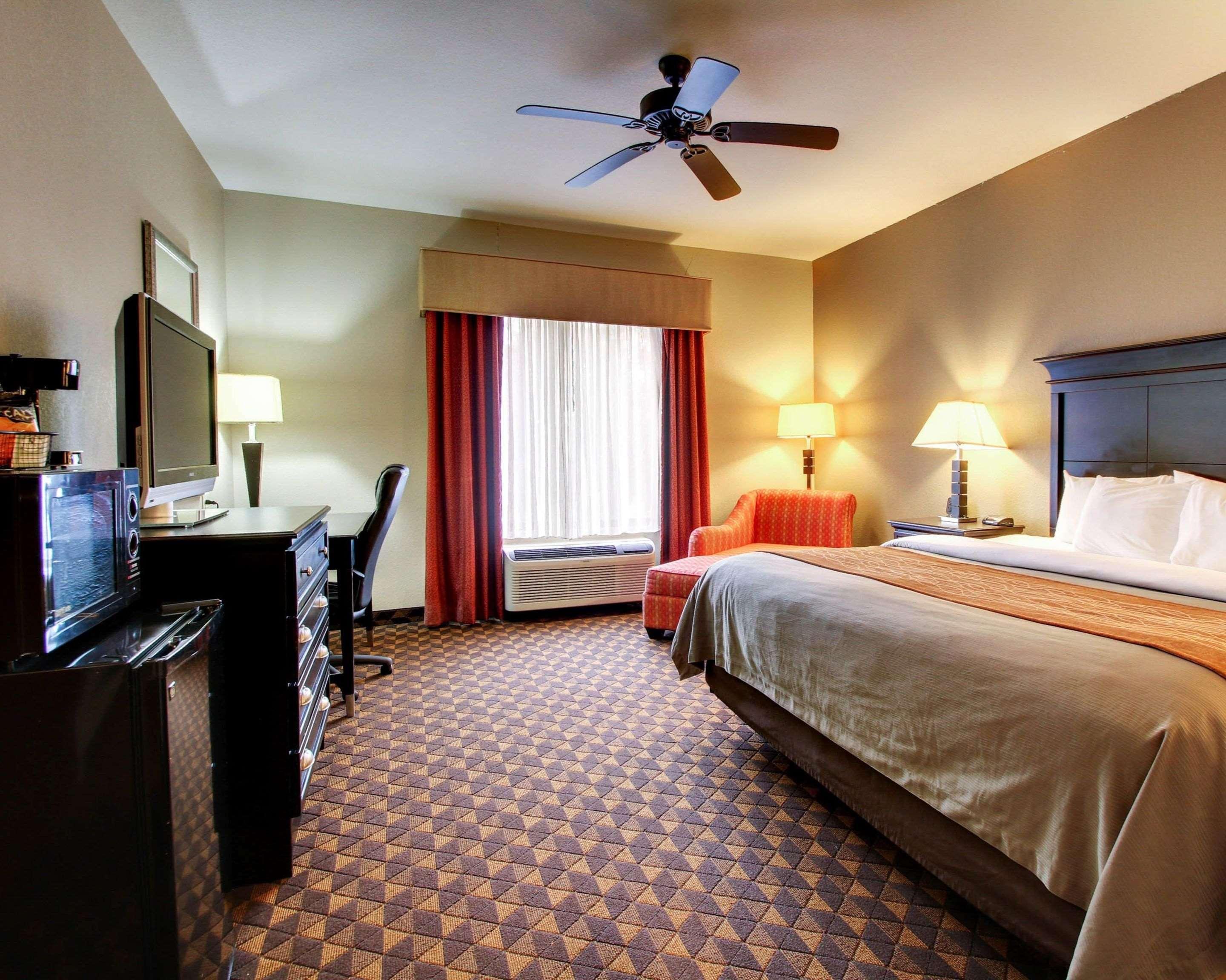 Comfort Inn & Suites Clinton Ngoại thất bức ảnh