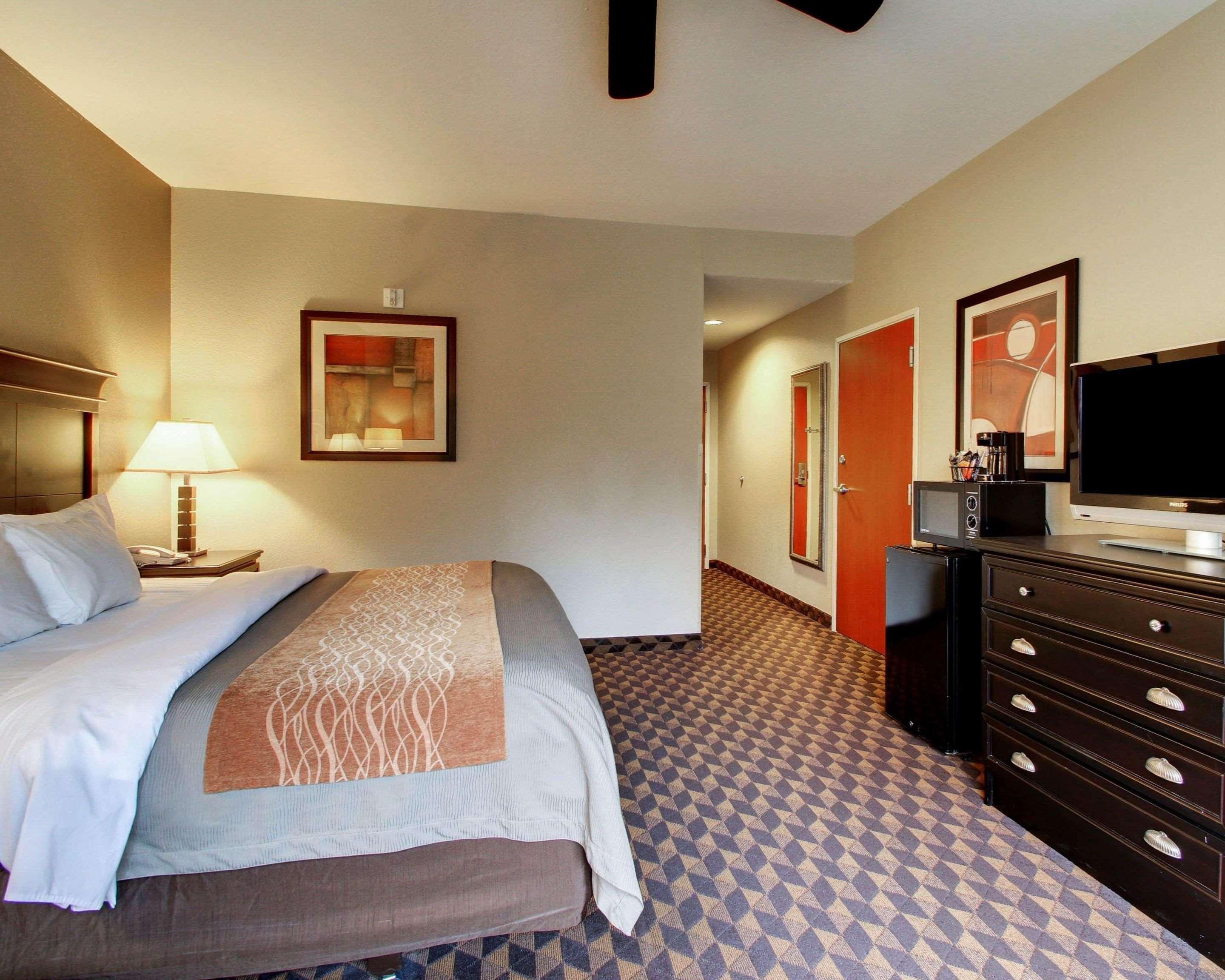 Comfort Inn & Suites Clinton Ngoại thất bức ảnh