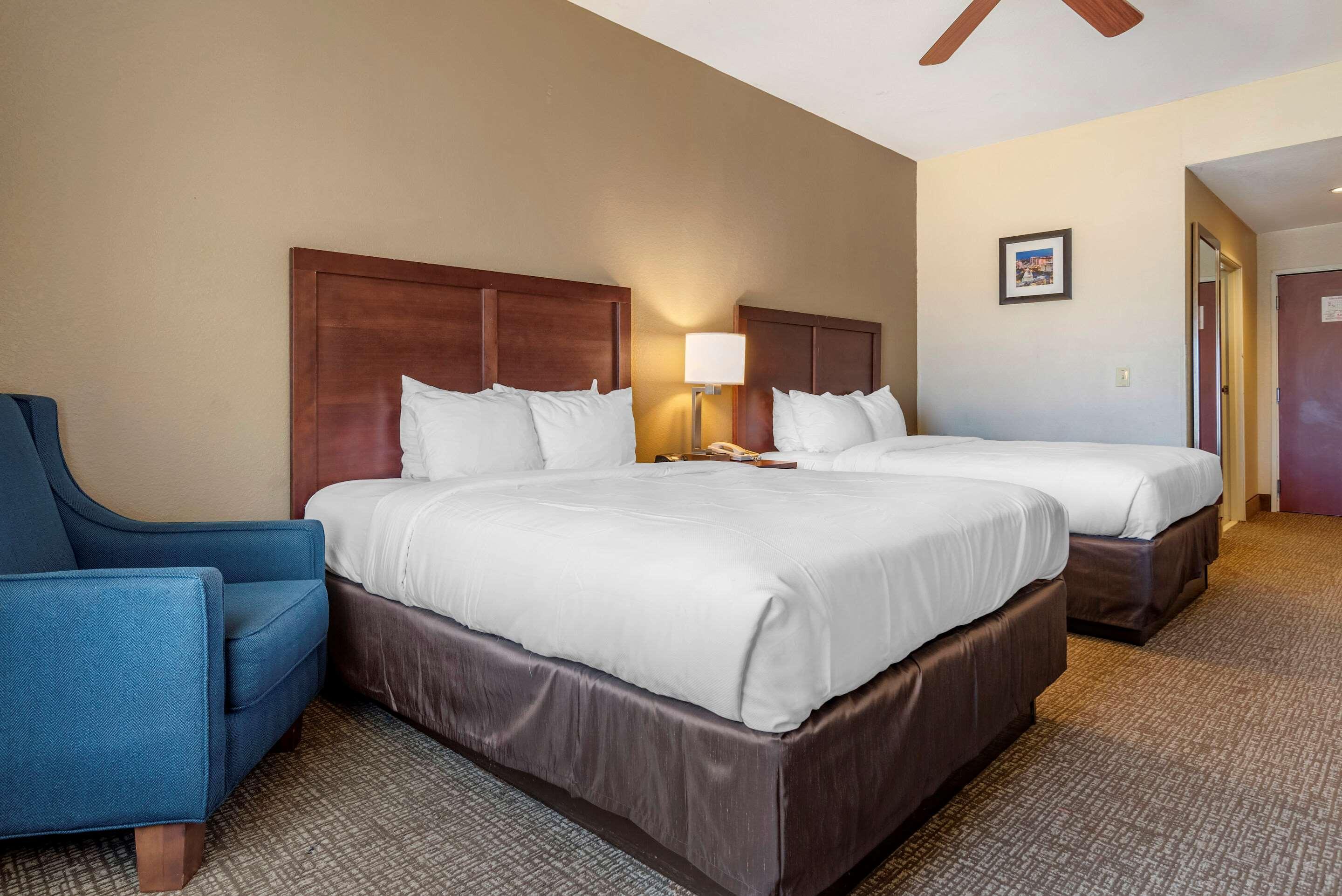 Comfort Inn & Suites Clinton Ngoại thất bức ảnh