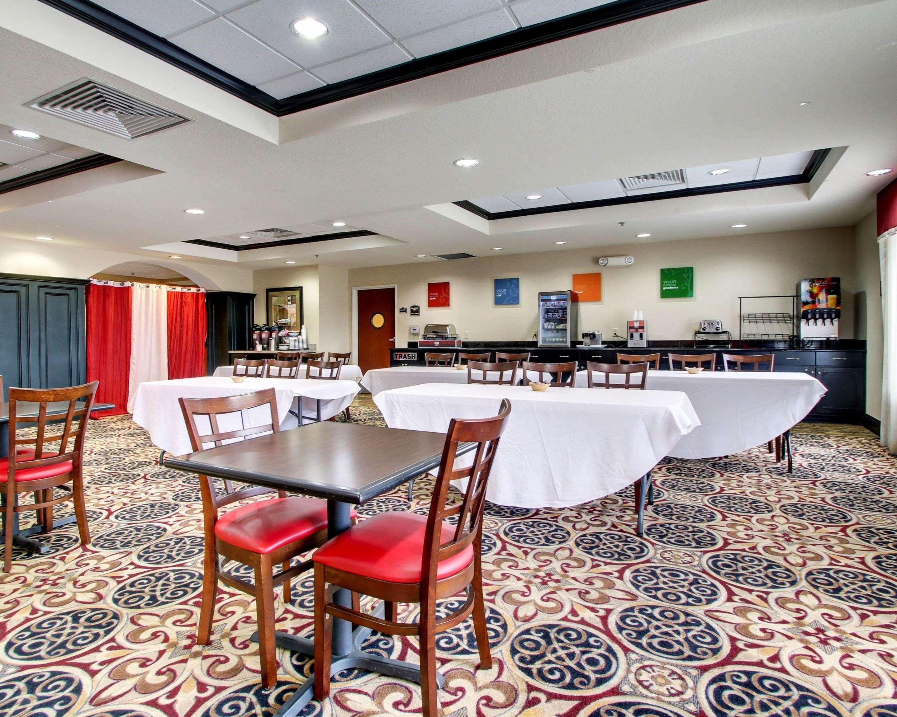 Comfort Inn & Suites Clinton Ngoại thất bức ảnh
